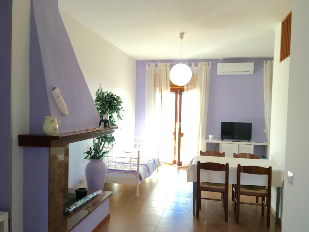 Apartment Arianna 150Mt From Beach 카스텔사르도 외부 사진