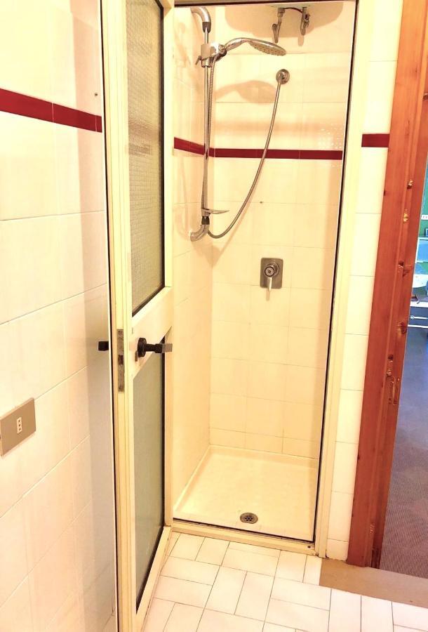 Apartment Arianna 150Mt From Beach 카스텔사르도 외부 사진